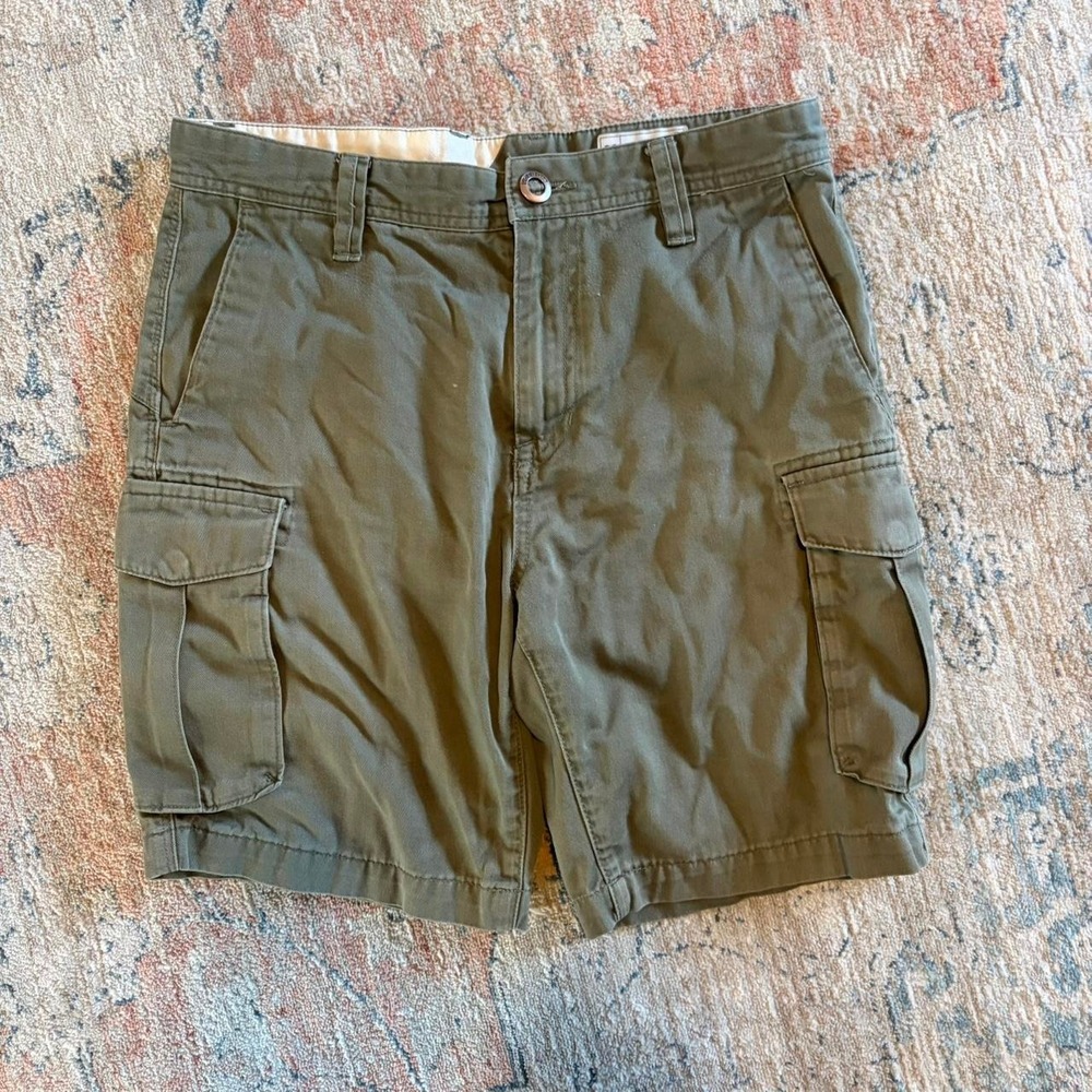 Volcom cargo shorts Size 29 green cargo baggy skater summer